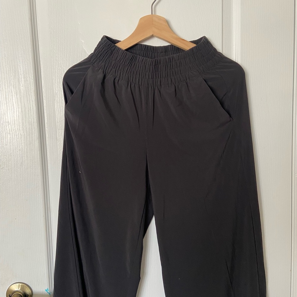 Vuori Women's Charcoal Wide Leg Pants
